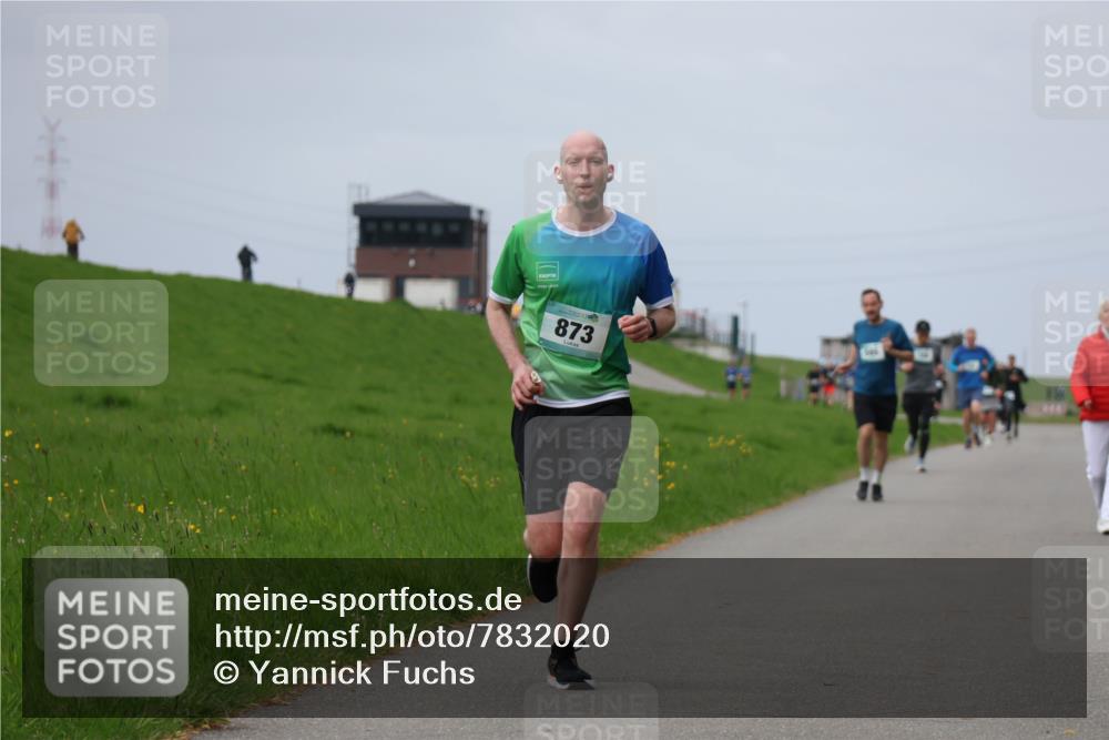 04.05.2025 - 8. Wedeler Halbmarathon Yannick Fuchs http://msf.ph/oto/7832020 04.05.2025 11:40:59 Laufen 873 meine-sportfotos.de