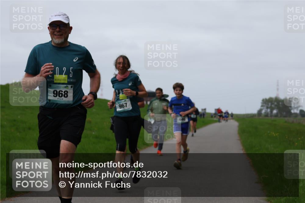 04.05.2025 - 8. Wedeler Halbmarathon Yannick Fuchs http://msf.ph/oto/7832032 04.05.2025 11:20:48 Laufen 025, 968, 967, 446 meine-sportfotos.de