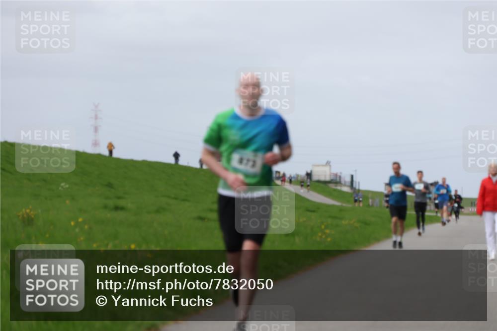 04.05.2025 - 8. Wedeler Halbmarathon Yannick Fuchs http://msf.ph/oto/7832050 04.05.2025 11:41:00 Laufen 473 meine-sportfotos.de