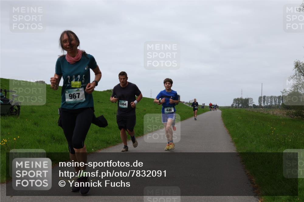 04.05.2025 - 8. Wedeler Halbmarathon Yannick Fuchs http://msf.ph/oto/7832091 04.05.2025 11:20:50 Laufen 2025, 967, 1094, 446 meine-sportfotos.de