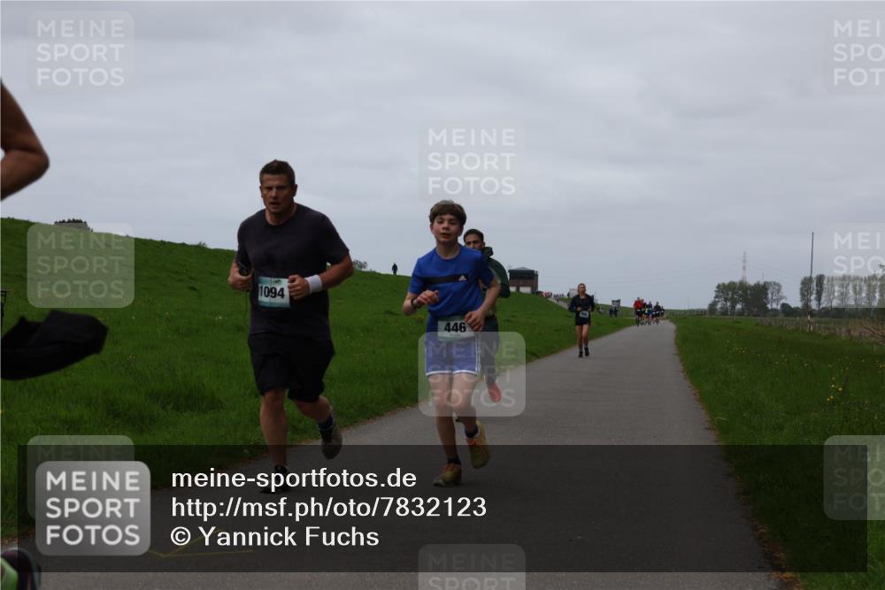04.05.2025 - 8. Wedeler Halbmarathon Yannick Fuchs http://msf.ph/oto/7832123 04.05.2025 11:20:51 Laufen 1094, 446 meine-sportfotos.de
