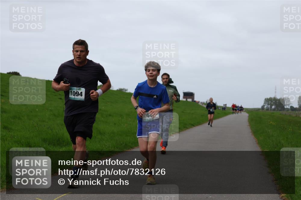 04.05.2025 - 8. Wedeler Halbmarathon Yannick Fuchs http://msf.ph/oto/7832126 04.05.2025 11:20:51 Laufen 1094, 44 meine-sportfotos.de