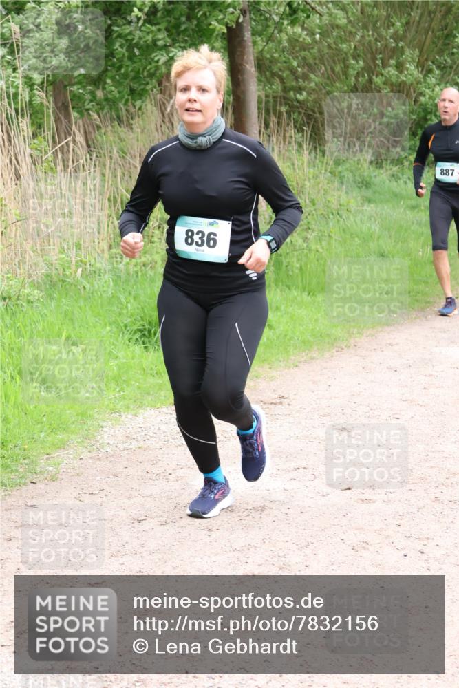 04.05.2025 - 8. Wedeler Halbmarathon Lena Gebhardt http://msf.ph/oto/7832156 04.05.2025 11:19:32 Laufen 2020, 836, 887 meine-sportfotos.de