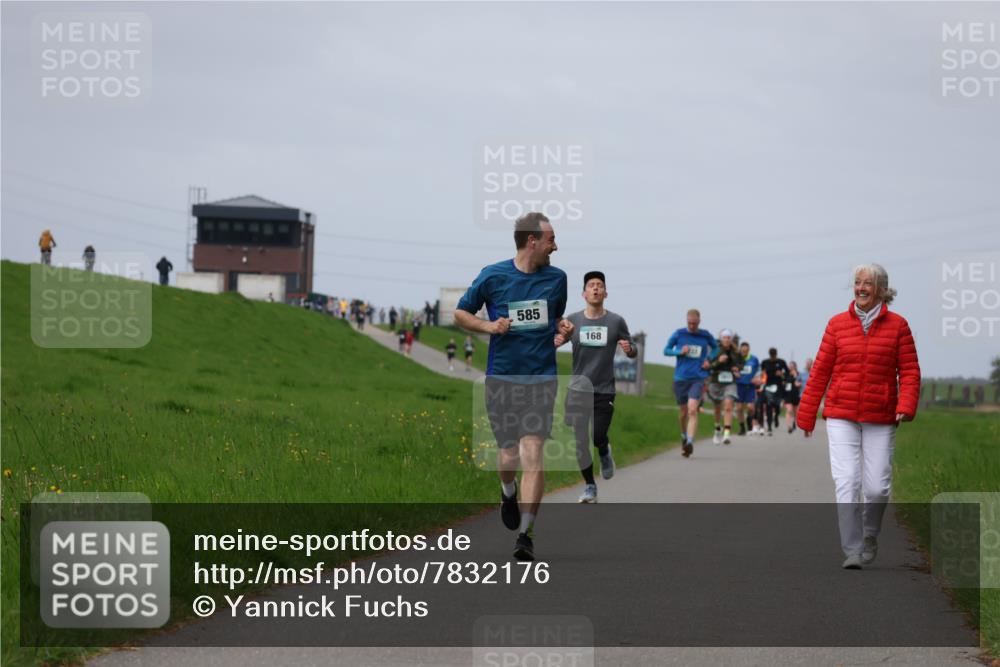 04.05.2025 - 8. Wedeler Halbmarathon Yannick Fuchs http://msf.ph/oto/7832176 04.05.2025 11:41:08 Laufen 585, 168 meine-sportfotos.de