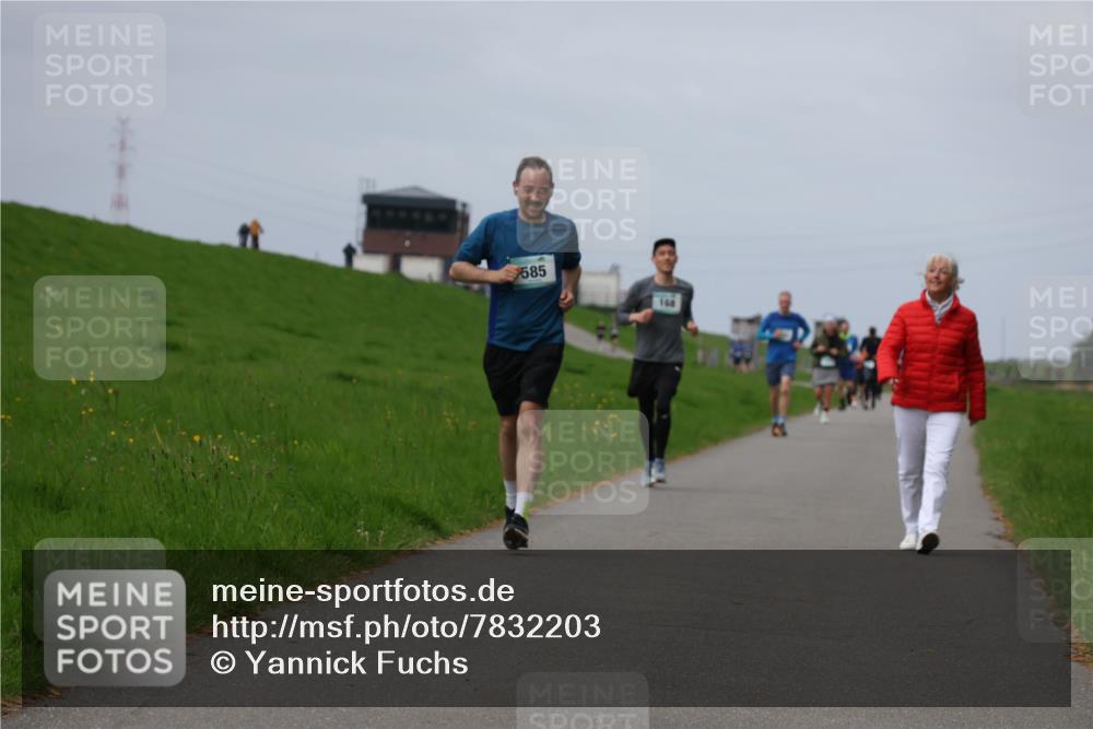 04.05.2025 - 8. Wedeler Halbmarathon Yannick Fuchs http://msf.ph/oto/7832203 04.05.2025 11:41:10 Laufen 585, 164 meine-sportfotos.de