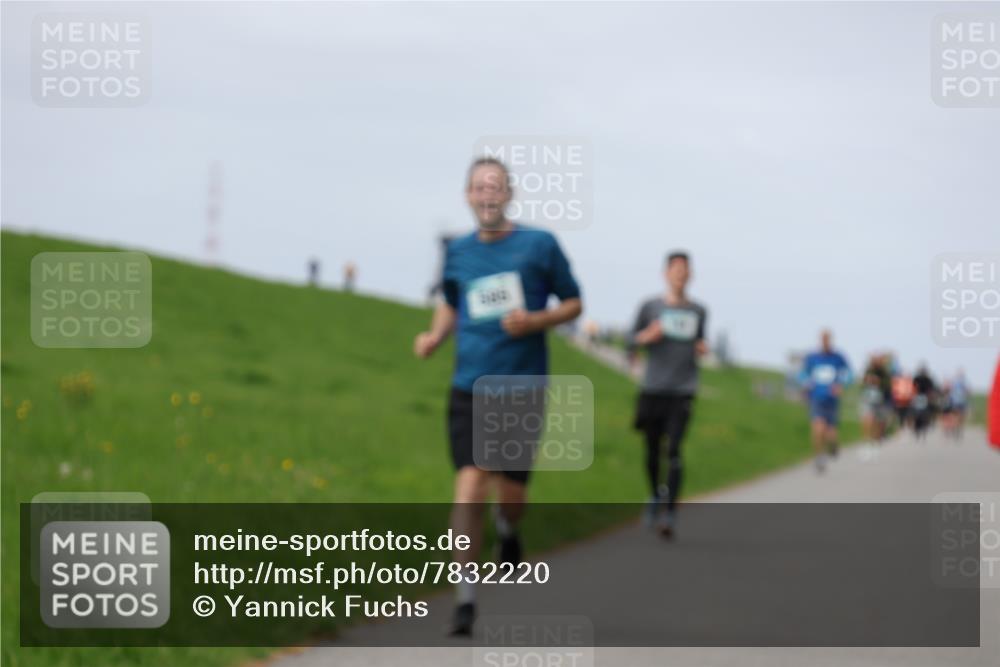 04.05.2025 - 8. Wedeler Halbmarathon Yannick Fuchs http://msf.ph/oto/7832220 04.05.2025 11:41:12 Laufen  meine-sportfotos.de