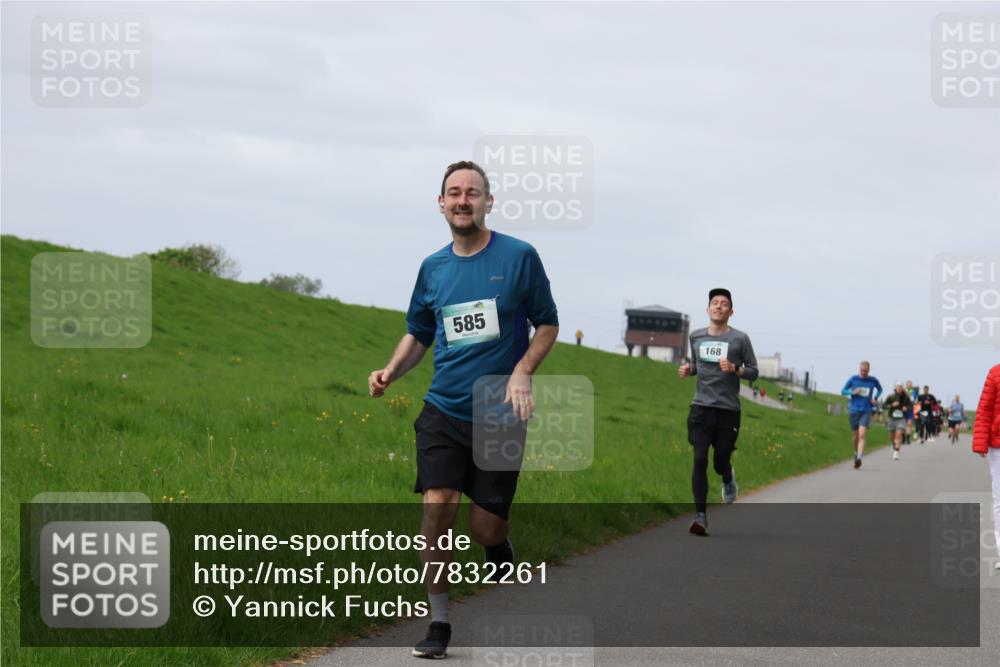 04.05.2025 - 8. Wedeler Halbmarathon Yannick Fuchs http://msf.ph/oto/7832261 04.05.2025 11:41:14 Laufen 585, 168 meine-sportfotos.de