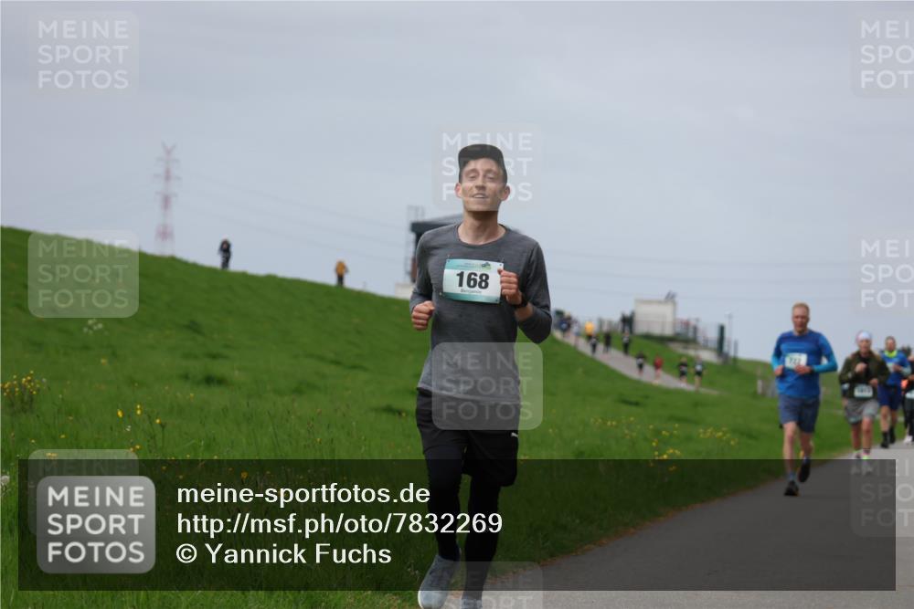 04.05.2025 - 8. Wedeler Halbmarathon Yannick Fuchs http://msf.ph/oto/7832269 04.05.2025 11:41:15 Laufen 168 meine-sportfotos.de