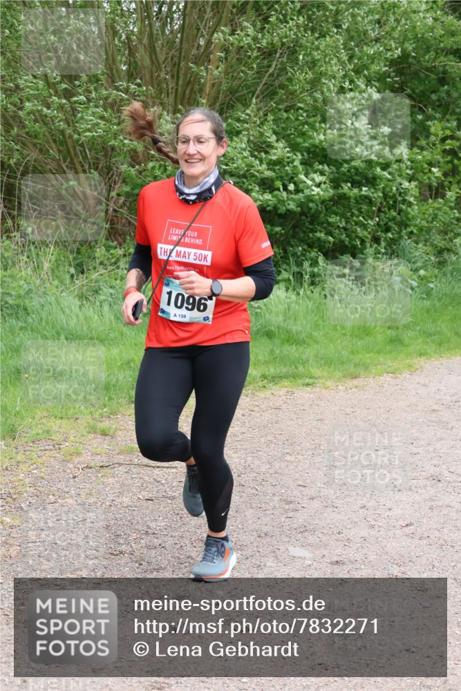 04.05.2025 - 8. Wedeler Halbmarathon Lena Gebhardt http://msf.ph/oto/7832271 04.05.2025 11:19:44 Laufen 50, 50, 1096, 159 meine-sportfotos.de