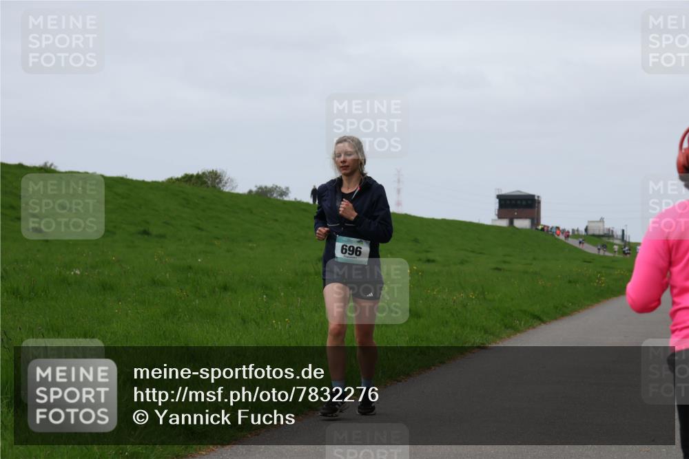 04.05.2025 - 8. Wedeler Halbmarathon Yannick Fuchs http://msf.ph/oto/7832276 04.05.2025 11:20:57 Laufen 696 meine-sportfotos.de