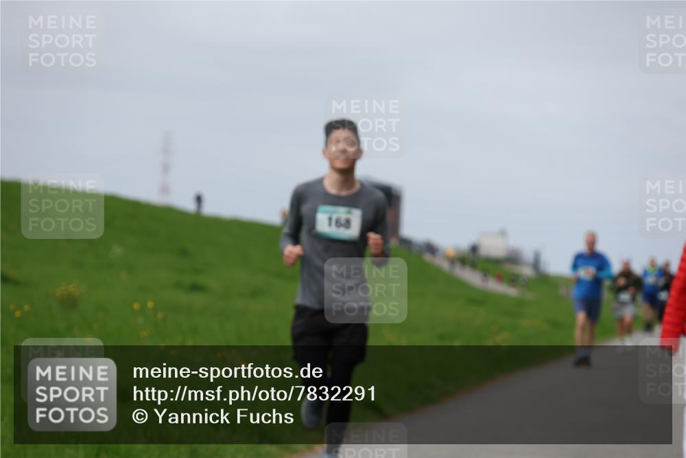 04.05.2025 - 8. Wedeler Halbmarathon Yannick Fuchs http://msf.ph/oto/7832291 04.05.2025 11:41:16 Laufen 168 meine-sportfotos.de