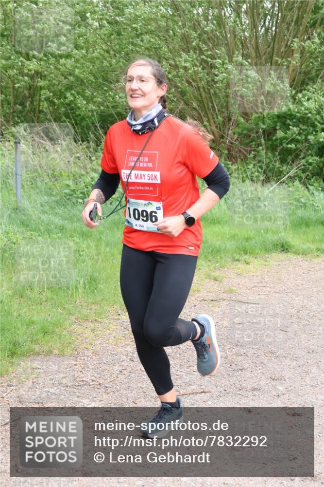 04.05.2025 - 8. Wedeler Halbmarathon Lena Gebhardt http://msf.ph/oto/7832292 04.05.2025 11:19:45 Laufen 50, 50, 36, 1096, 159 meine-sportfotos.de