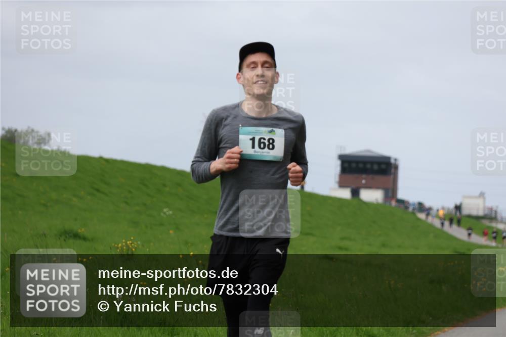 04.05.2025 - 8. Wedeler Halbmarathon Yannick Fuchs http://msf.ph/oto/7832304 04.05.2025 11:41:17 Laufen 168 meine-sportfotos.de