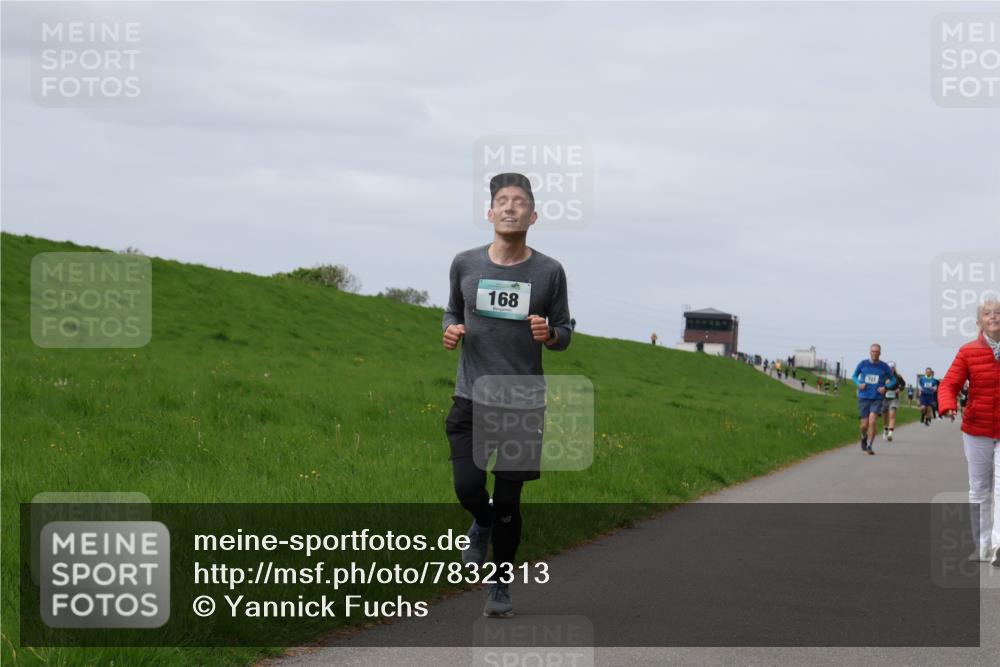 04.05.2025 - 8. Wedeler Halbmarathon Yannick Fuchs http://msf.ph/oto/7832313 04.05.2025 11:41:18 Laufen 168 meine-sportfotos.de