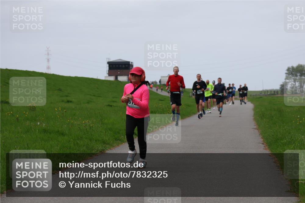 04.05.2025 - 8. Wedeler Halbmarathon Yannick Fuchs http://msf.ph/oto/7832325 04.05.2025 11:21:06 Laufen  meine-sportfotos.de