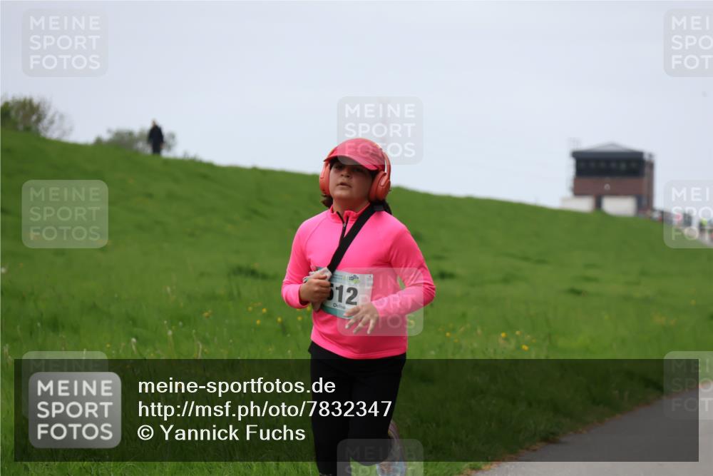 04.05.2025 - 8. Wedeler Halbmarathon Yannick Fuchs http://msf.ph/oto/7832347 04.05.2025 11:21:08 Laufen 512 meine-sportfotos.de