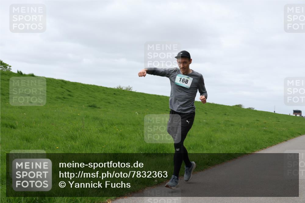 04.05.2025 - 8. Wedeler Halbmarathon Yannick Fuchs http://msf.ph/oto/7832363 04.05.2025 11:41:20 Laufen 168 meine-sportfotos.de