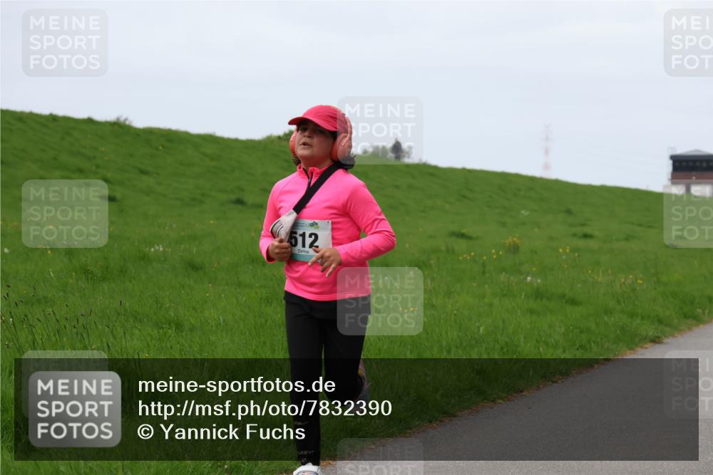 04.05.2025 - 8. Wedeler Halbmarathon Yannick Fuchs http://msf.ph/oto/7832390 04.05.2025 11:21:09 Laufen 512 meine-sportfotos.de