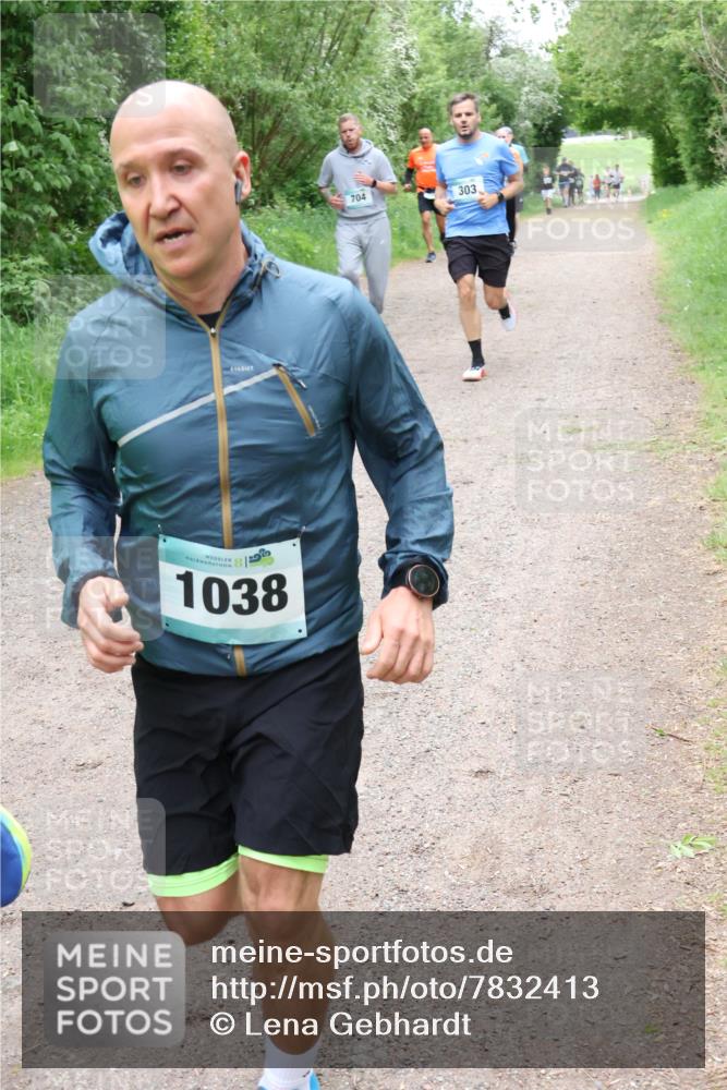 04.05.2025 - 8. Wedeler Halbmarathon Lena Gebhardt http://msf.ph/oto/7832413 04.05.2025 11:19:59 Laufen 26, 1038, 704, 303 meine-sportfotos.de