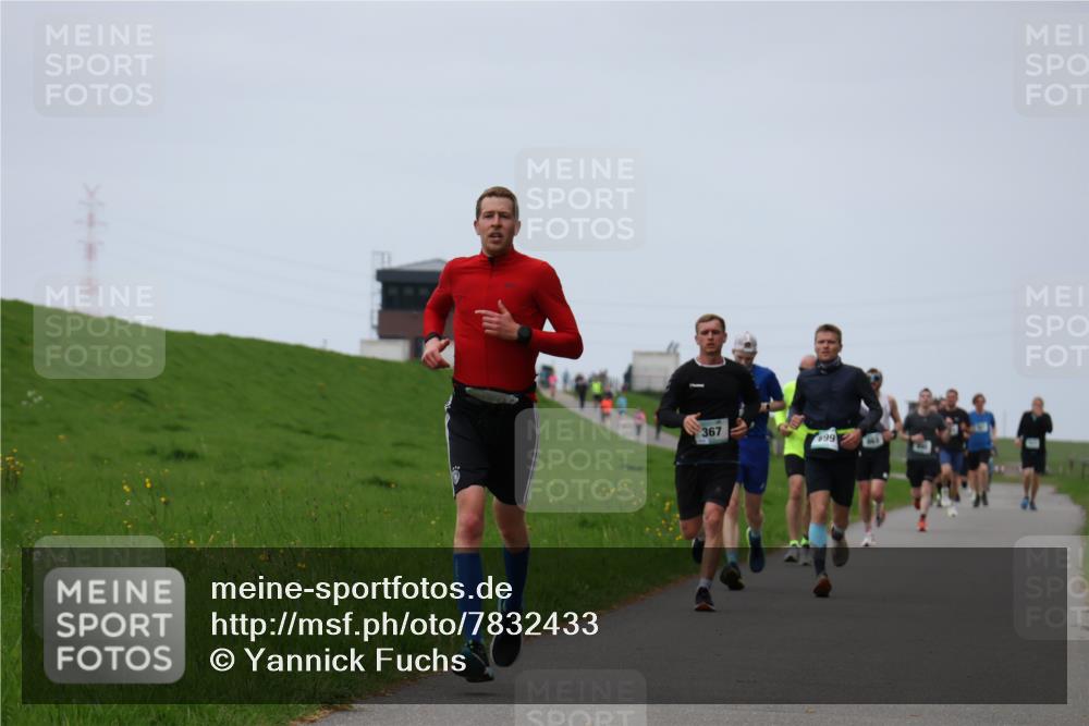 04.05.2025 - 8. Wedeler Halbmarathon Yannick Fuchs http://msf.ph/oto/7832433 04.05.2025 11:21:11 Laufen 669, 367 meine-sportfotos.de
