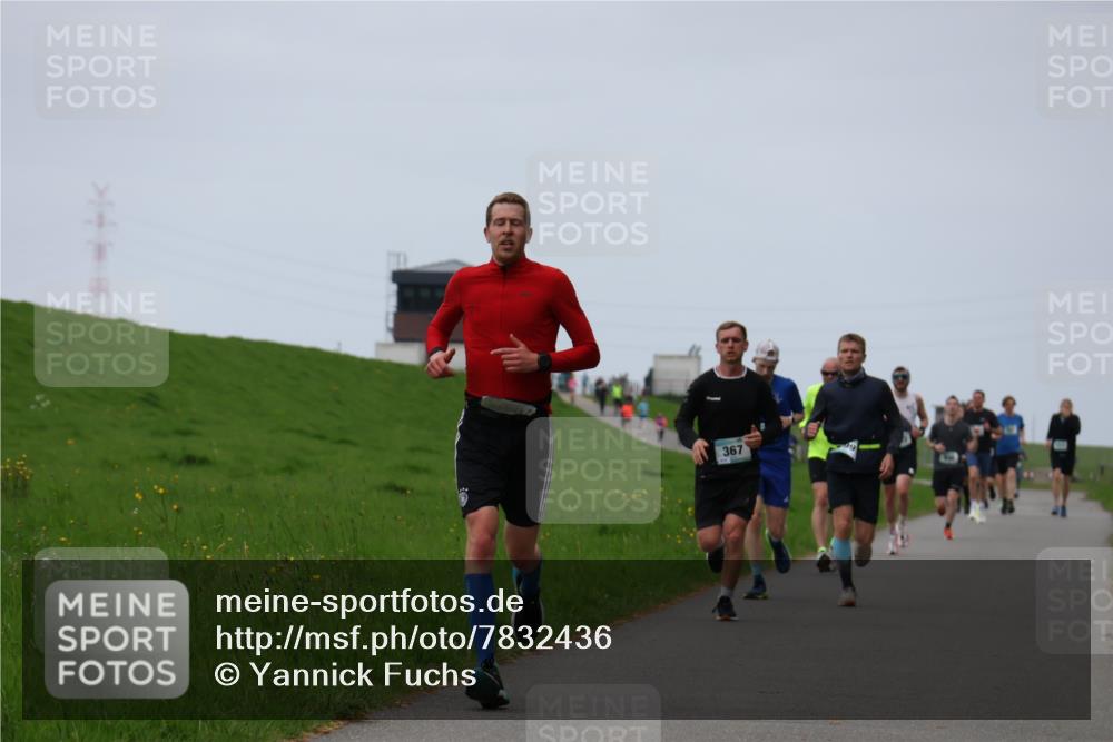 04.05.2025 - 8. Wedeler Halbmarathon Yannick Fuchs http://msf.ph/oto/7832436 04.05.2025 11:21:11 Laufen 367 meine-sportfotos.de