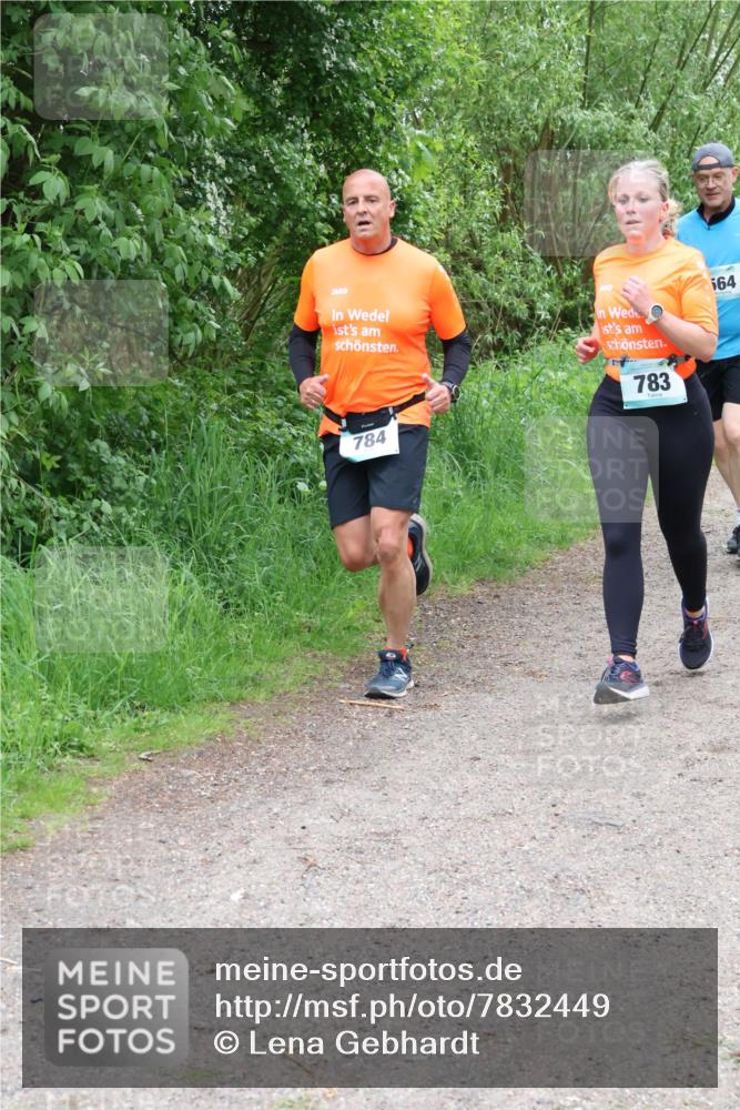 04.05.2025 - 8. Wedeler Halbmarathon Lena Gebhardt http://msf.ph/oto/7832449 04.05.2025 11:20:03 Laufen 783, 564, 784 meine-sportfotos.de