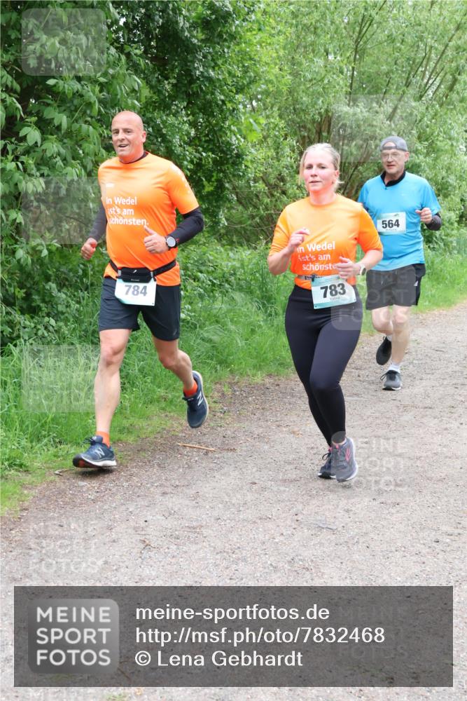 04.05.2025 - 8. Wedeler Halbmarathon Lena Gebhardt http://msf.ph/oto/7832468 04.05.2025 11:20:03 Laufen 784, 783, 564 meine-sportfotos.de