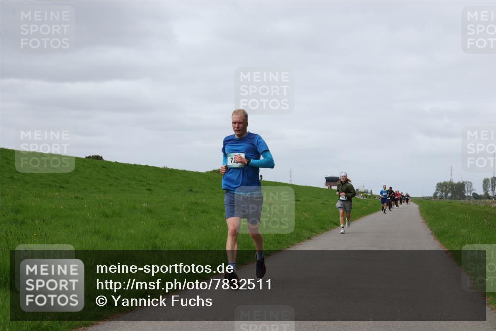 04.05.2025 - 8. Wedeler Halbmarathon Yannick Fuchs http://msf.ph/oto/7832511 04.05.2025 11:41:30 Laufen 1013 meine-sportfotos.de