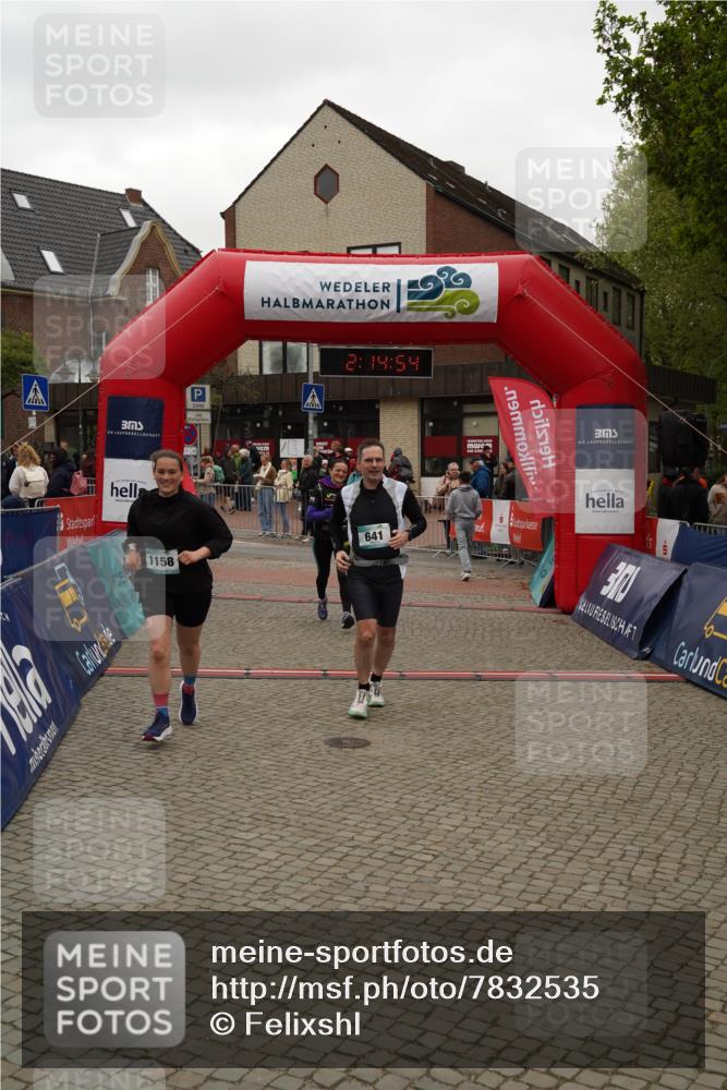 04.05.2025 - 8. Wedeler Halbmarathon Felixshl http://msf.ph/oto/7832535 04.05.2025 12:14:52 Ziel 274, 641, 1158 meine-sportfotos.de