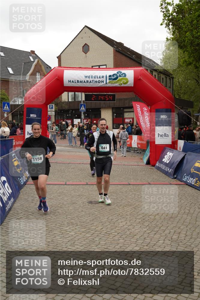 04.05.2025 - 8. Wedeler Halbmarathon Felixshl http://msf.ph/oto/7832559 04.05.2025 12:14:52 Ziel 274, 641, 1158 meine-sportfotos.de