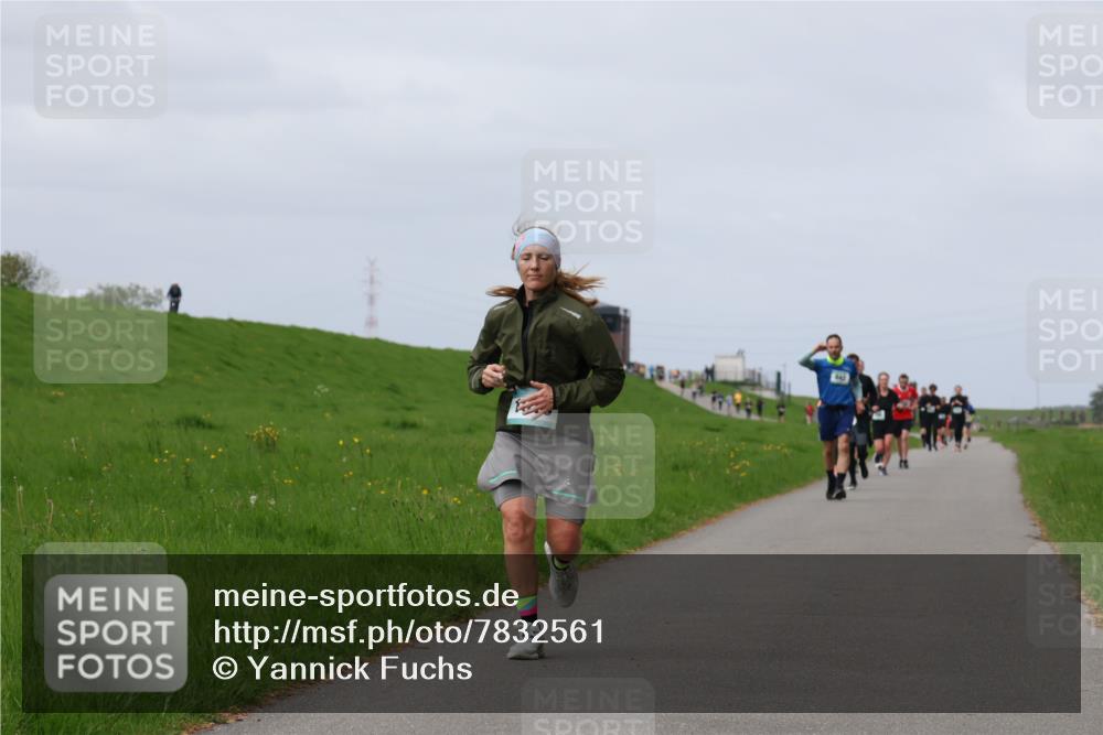 04.05.2025 - 8. Wedeler Halbmarathon Yannick Fuchs http://msf.ph/oto/7832561 04.05.2025 11:41:32 Laufen  meine-sportfotos.de