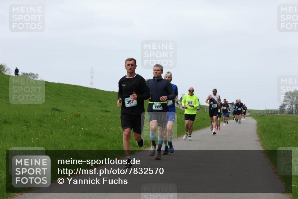 04.05.2025 - 8. Wedeler Halbmarathon Yannick Fuchs http://msf.ph/oto/7832570 04.05.2025 11:21:17 Laufen 367, 699, 820, 863 meine-sportfotos.de