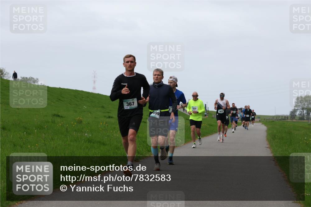 04.05.2025 - 8. Wedeler Halbmarathon Yannick Fuchs http://msf.ph/oto/7832583 04.05.2025 11:21:17 Laufen 367, 699, 820, 863 meine-sportfotos.de