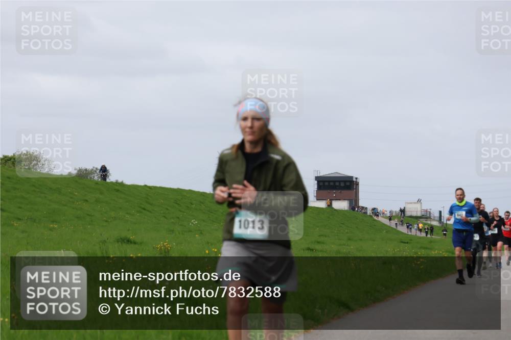 04.05.2025 - 8. Wedeler Halbmarathon Yannick Fuchs http://msf.ph/oto/7832588 04.05.2025 11:41:33 Laufen 1013, 842 meine-sportfotos.de