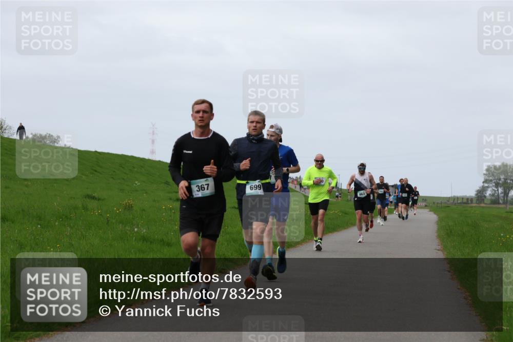 04.05.2025 - 8. Wedeler Halbmarathon Yannick Fuchs http://msf.ph/oto/7832593 04.05.2025 11:21:17 Laufen 367, 699, 863 meine-sportfotos.de