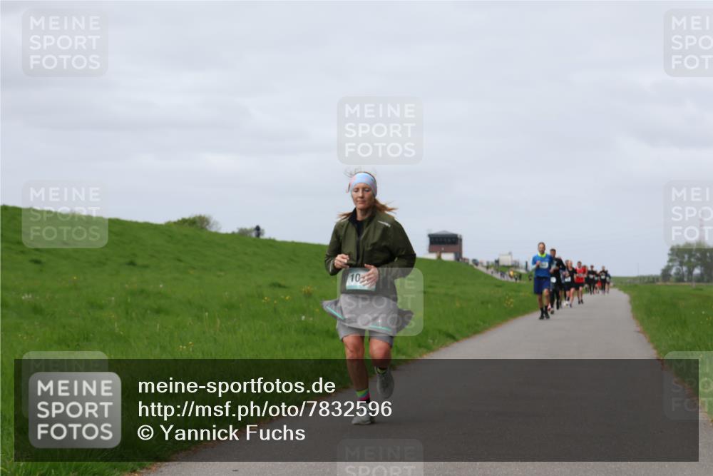 04.05.2025 - 8. Wedeler Halbmarathon Yannick Fuchs http://msf.ph/oto/7832596 04.05.2025 11:41:33 Laufen 10 meine-sportfotos.de