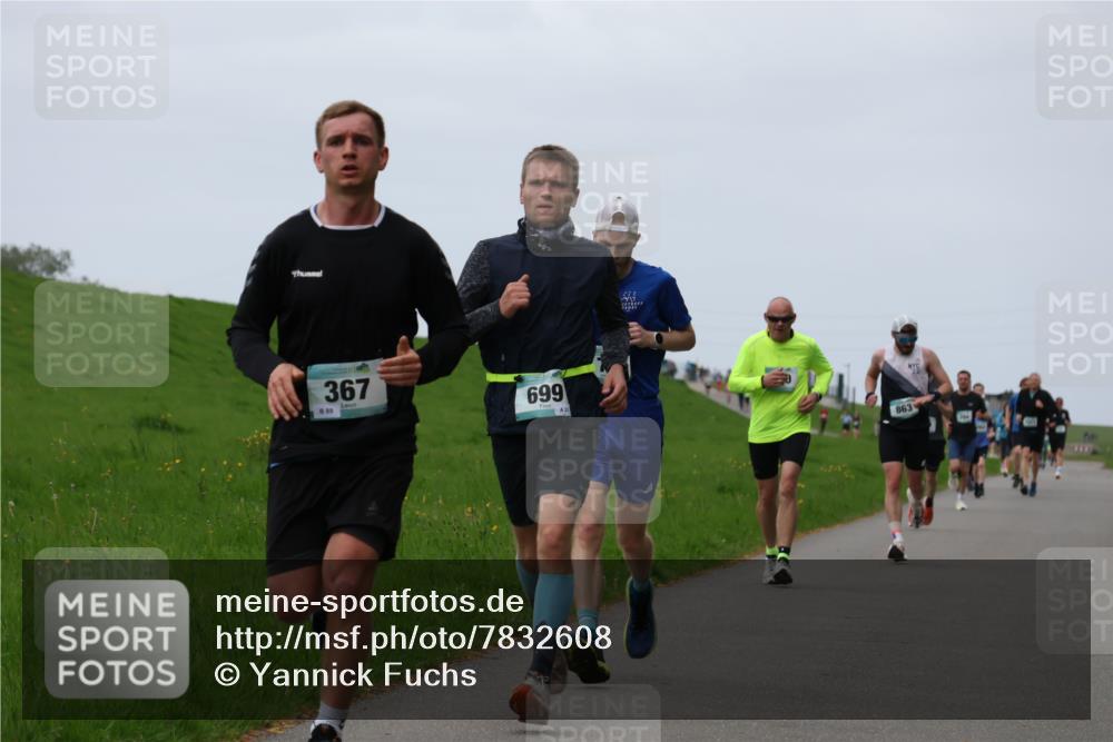 04.05.2025 - 8. Wedeler Halbmarathon Yannick Fuchs http://msf.ph/oto/7832608 04.05.2025 11:21:18 Laufen 367, 8, 89, 699, 863 meine-sportfotos.de