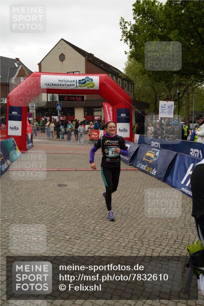 04.05.2025 - 8. Wedeler Halbmarathon Felixshl http://msf.ph/oto/7832610 04.05.2025 12:14:54 Ziel 274, 641, 1158 meine-sportfotos.de