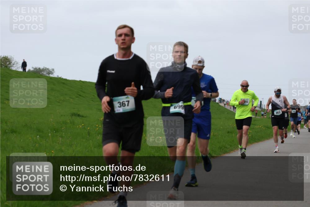 04.05.2025 - 8. Wedeler Halbmarathon Yannick Fuchs http://msf.ph/oto/7832611 04.05.2025 11:21:18 Laufen 367, 699, 863, 394 meine-sportfotos.de