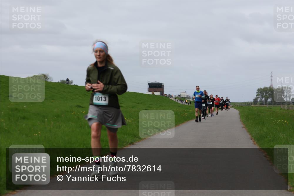 04.05.2025 - 8. Wedeler Halbmarathon Yannick Fuchs http://msf.ph/oto/7832614 04.05.2025 11:41:34 Laufen 1013 meine-sportfotos.de