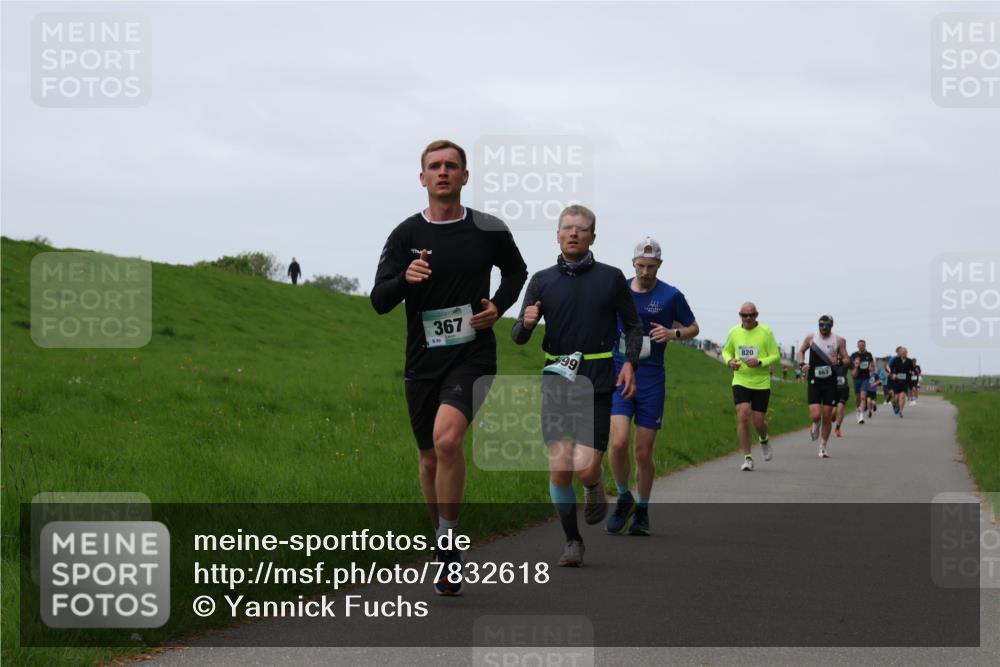 04.05.2025 - 8. Wedeler Halbmarathon Yannick Fuchs http://msf.ph/oto/7832618 04.05.2025 11:21:18 Laufen 367, 889, 99, 820 meine-sportfotos.de