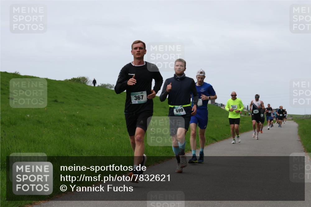 04.05.2025 - 8. Wedeler Halbmarathon Yannick Fuchs http://msf.ph/oto/7832621 04.05.2025 11:21:18 Laufen 367, 889, 699, 820 meine-sportfotos.de