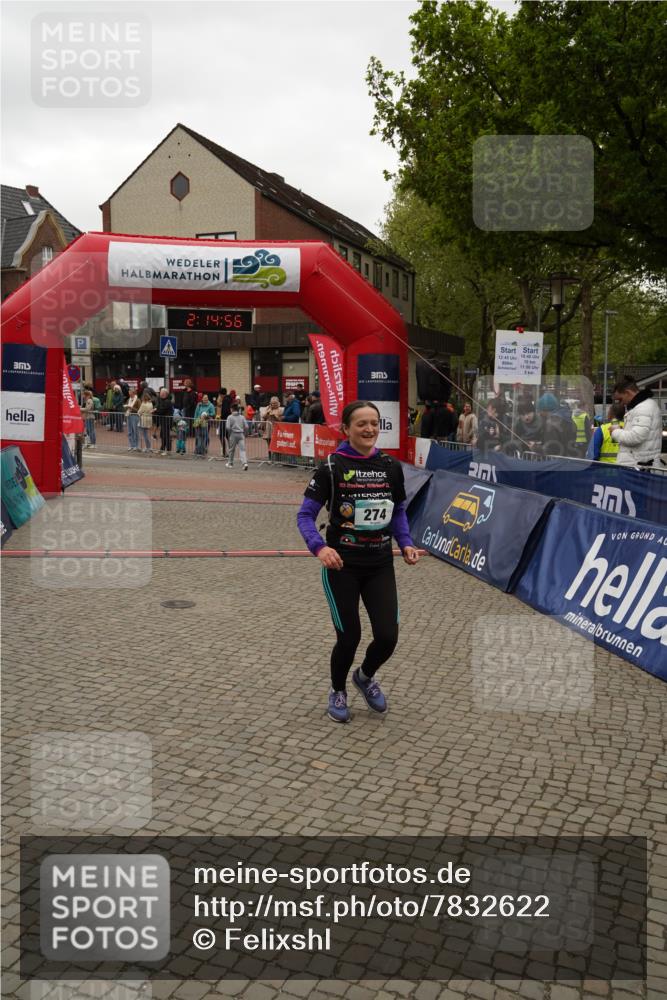 04.05.2025 - 8. Wedeler Halbmarathon Felixshl http://msf.ph/oto/7832622 04.05.2025 12:14:54 Ziel 274, 641, 1158 meine-sportfotos.de