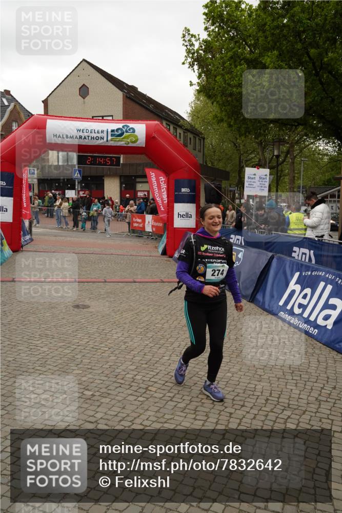 04.05.2025 - 8. Wedeler Halbmarathon Felixshl http://msf.ph/oto/7832642 04.05.2025 12:14:55 Ziel 274, 641, 1158 meine-sportfotos.de