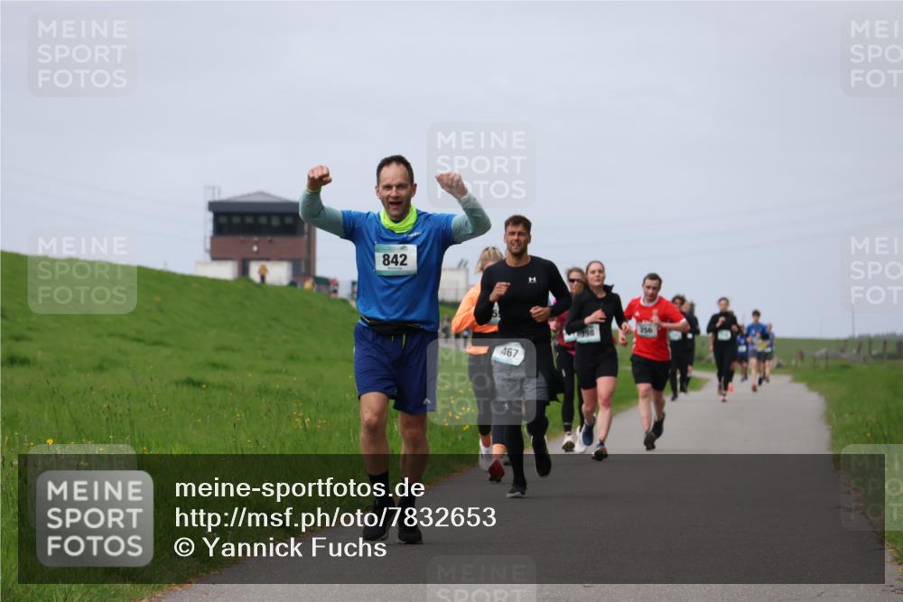 04.05.2025 - 8. Wedeler Halbmarathon Yannick Fuchs http://msf.ph/oto/7832653 04.05.2025 11:41:39 Laufen 842, 467, 398, 256 meine-sportfotos.de