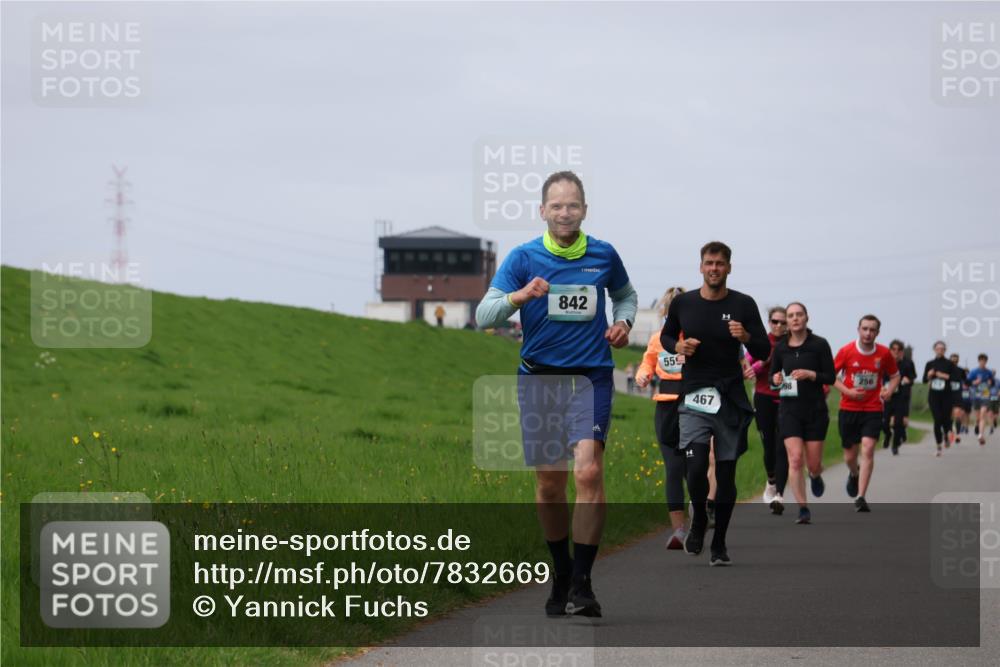04.05.2025 - 8. Wedeler Halbmarathon Yannick Fuchs http://msf.ph/oto/7832669 04.05.2025 11:41:39 Laufen 842, 559, 467, 256 meine-sportfotos.de