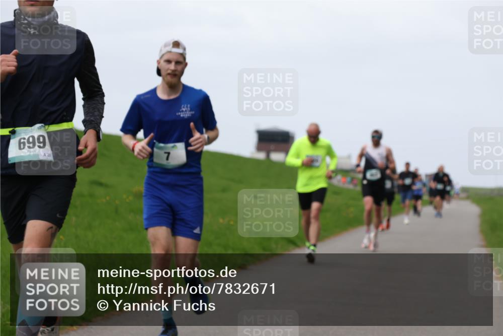 04.05.2025 - 8. Wedeler Halbmarathon Yannick Fuchs http://msf.ph/oto/7832671 04.05.2025 11:21:20 Laufen 699, 23, 7 meine-sportfotos.de