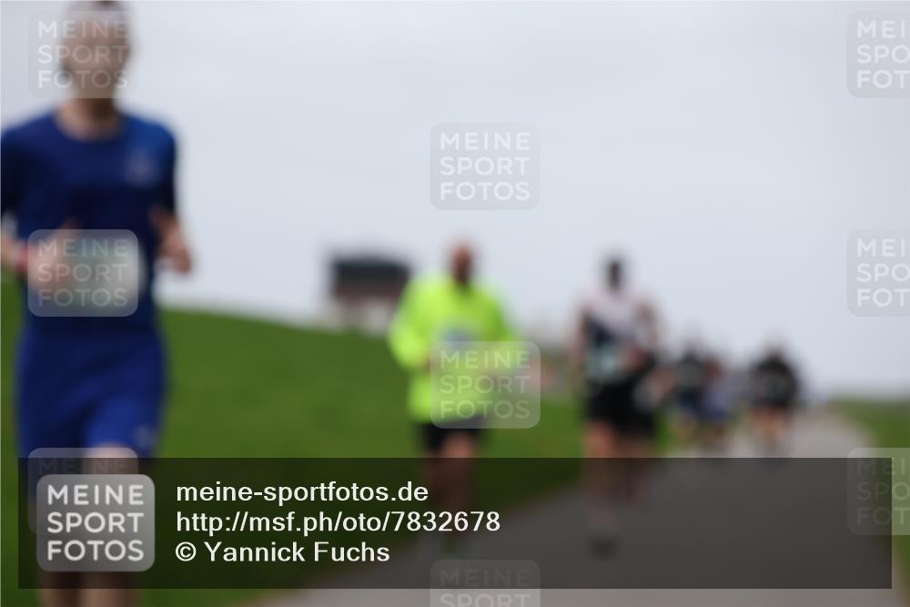04.05.2025 - 8. Wedeler Halbmarathon Yannick Fuchs http://msf.ph/oto/7832678 04.05.2025 11:21:20 Laufen  meine-sportfotos.de