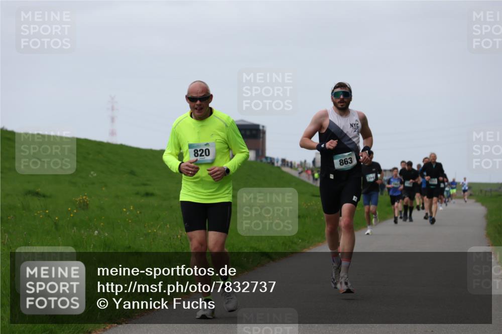 04.05.2025 - 8. Wedeler Halbmarathon Yannick Fuchs http://msf.ph/oto/7832737 04.05.2025 11:21:23 Laufen 820, 863, 22 meine-sportfotos.de