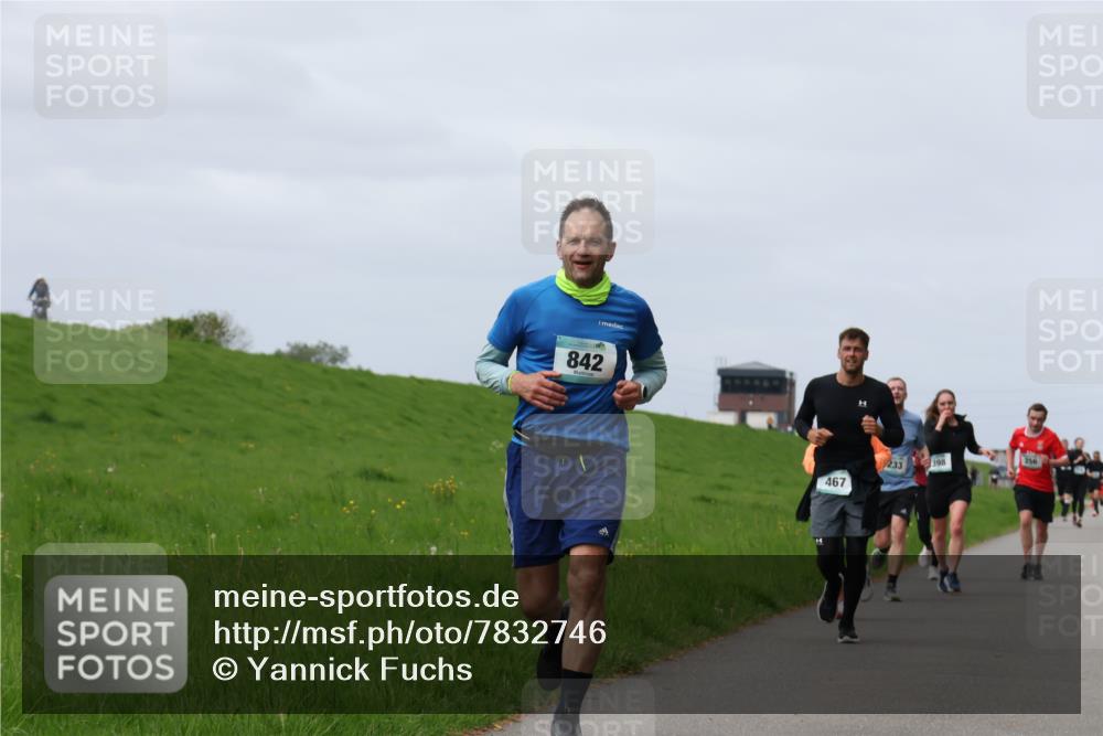 04.05.2025 - 8. Wedeler Halbmarathon Yannick Fuchs http://msf.ph/oto/7832746 04.05.2025 11:41:43 Laufen 842, 233, 398, 467 meine-sportfotos.de